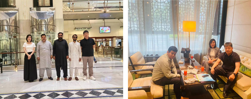 Group Photo of Customers Group Photo of Customers